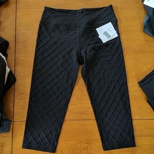 Beyond Yoga Cropped leggings